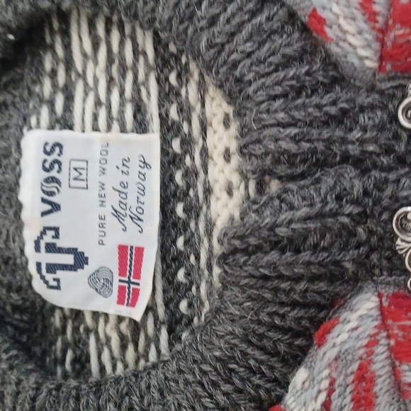 Vintage Voss Pure Wool Sweater - Picture 2 of 5